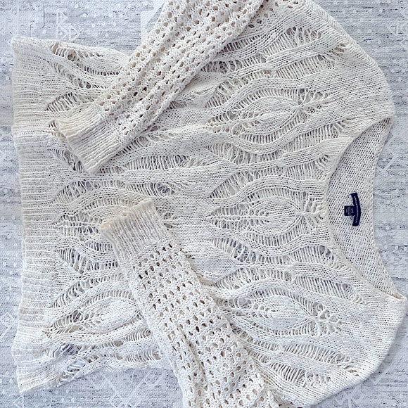 American Eagle Sweater - Picture 3 of 3